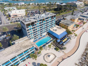 Отель Bilmar Beach Resort  Сент Пит Бич